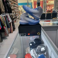 Kobe 3 Protro Christmas Size 11.5