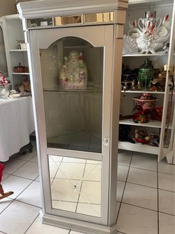 Wall unit