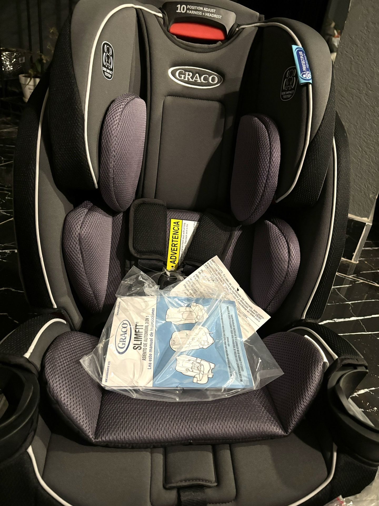 Graco Slim Fit Car Seat for Sale in Denver, CO OfferUp