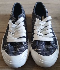 Mens shoes