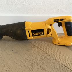 Dewalt Dw938 Variable Speed Reciprocating Saw