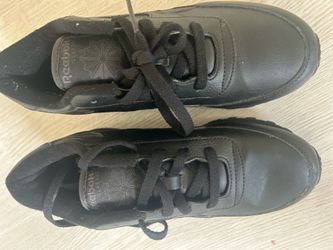 Reebok Classics Size 7