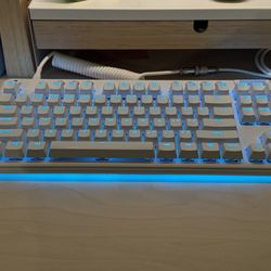 Logitech G715 Wireless Gaming Keyboard (Linear) - Excellent Condition