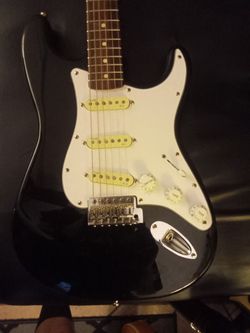 Fender Stratocaster Squier Series Black Lable