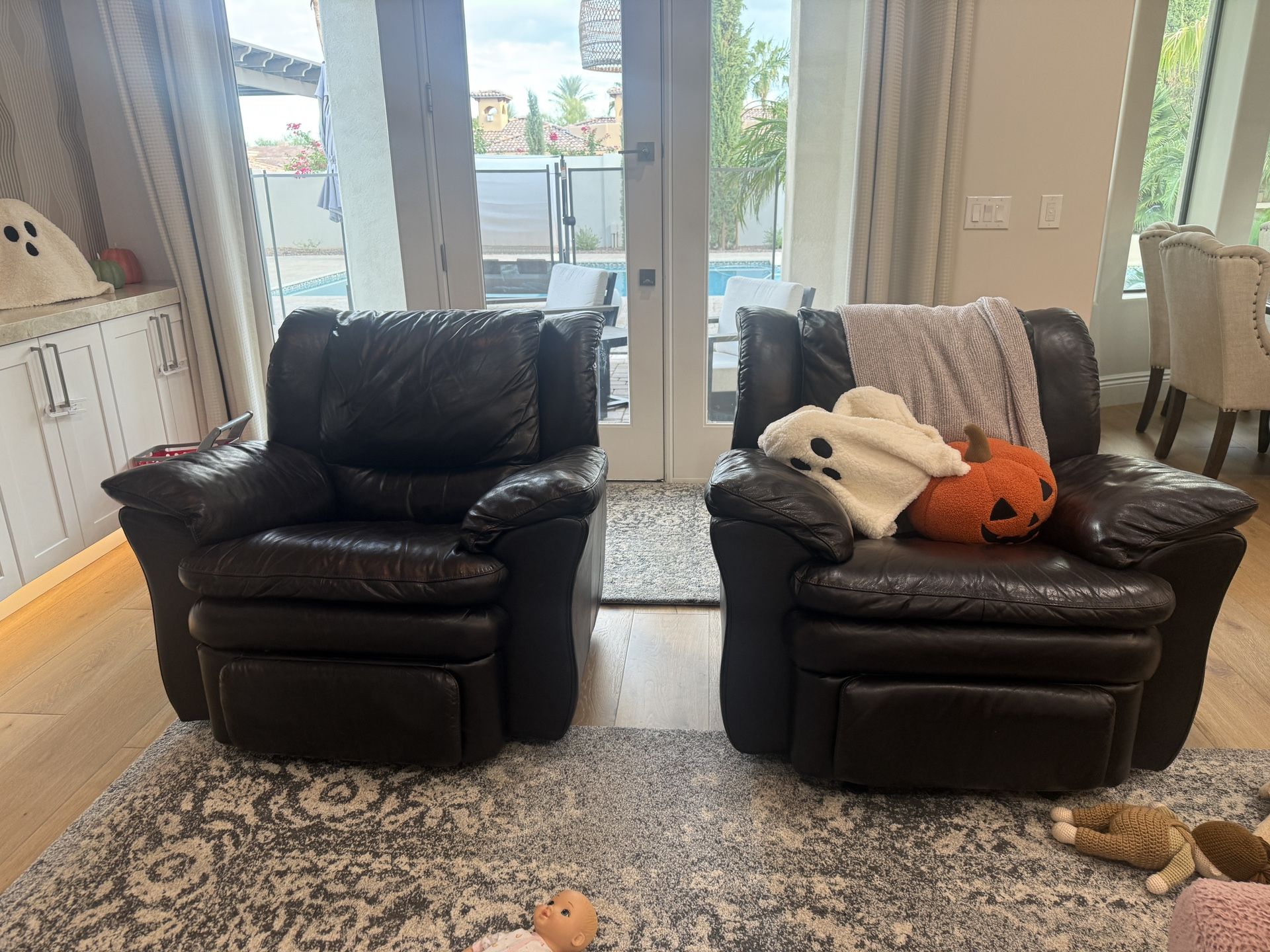 LEATHER living Room Couch Set