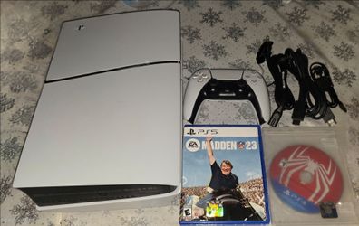 Ps5 slim disc with dualsense and 2 games