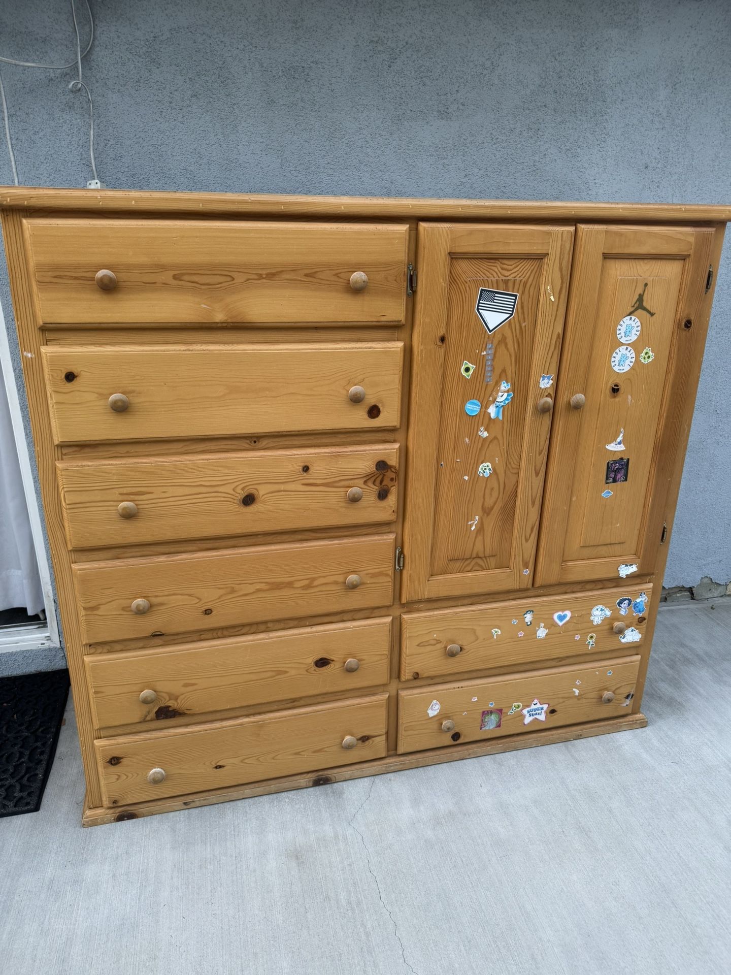 Dresser