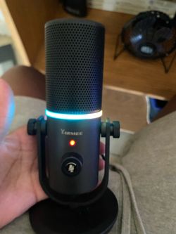 Yarmee USB Condenser Microphone with RGB Light