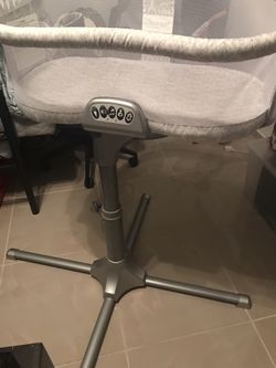 Halo Bassinest Swivel Sleeper $70