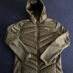 Men’s Puma Jacket size L (brand new)