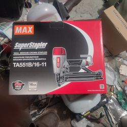 MAX SUPER STAPLER