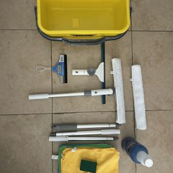 Glass Cleaning Set
