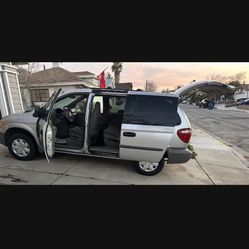 2003 Dodge Caravan