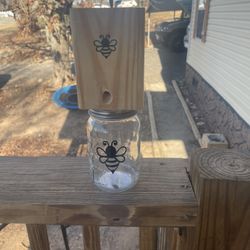 Carpenter bee trap