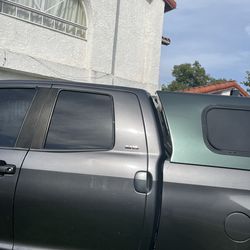 Camper shell for Tundra 2009