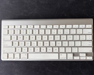 Apple Bluetooth Keyboard