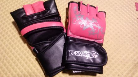 MMA Womens Gloves New