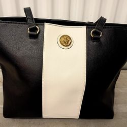 Anne Klein Hand Bag/Purse Make Me An Offer 