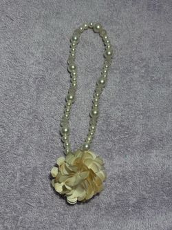 Flower Pearls Necklace