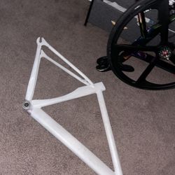 Light fixie frame 