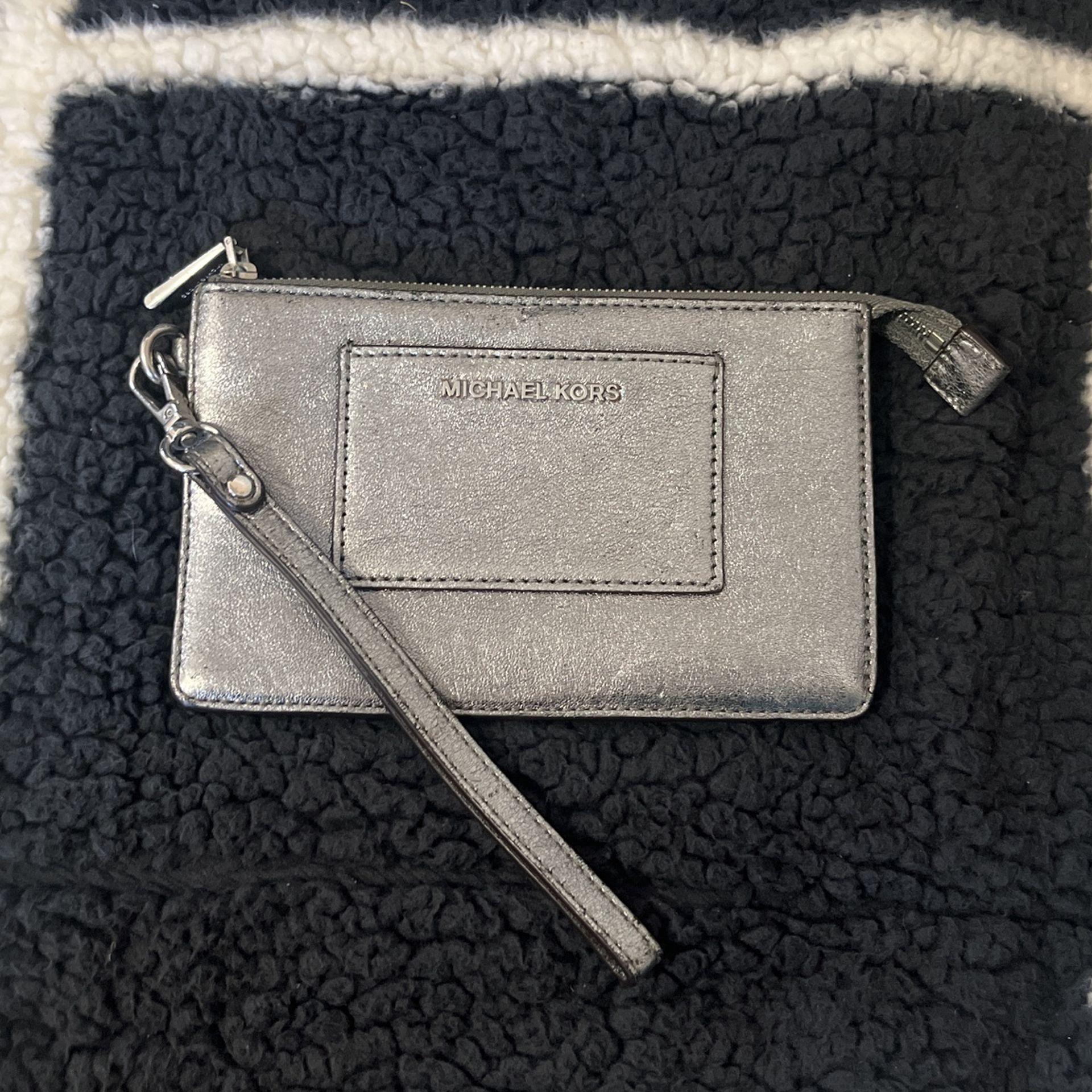 Michael Kors Wristlet 