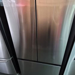 Like New 2022 Samsung 30cu Ft Large Capacity Stainless 