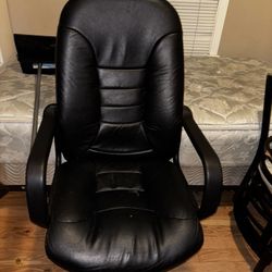 Office Chairs 