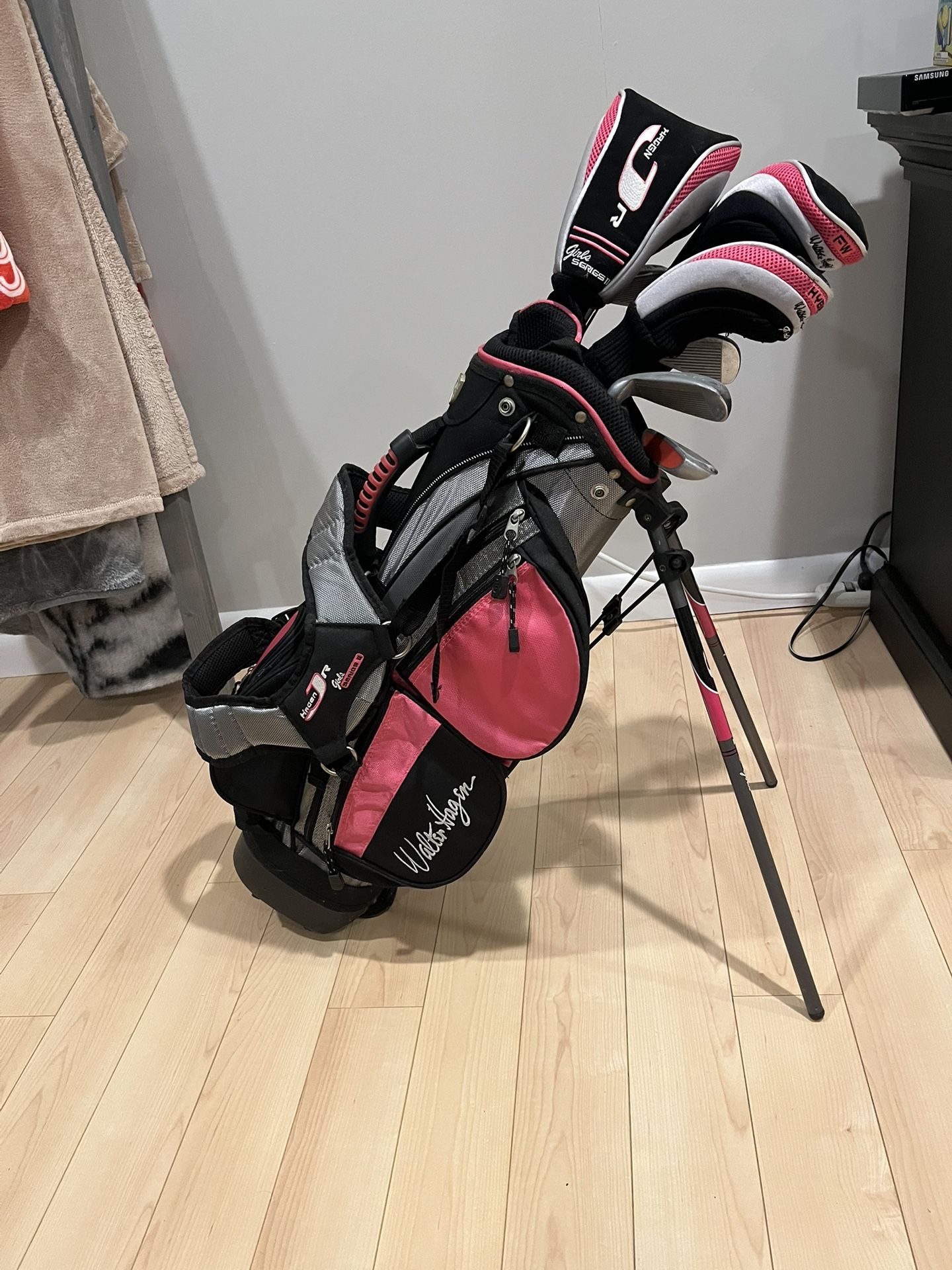 Walter Hagen JR Girls Series 2