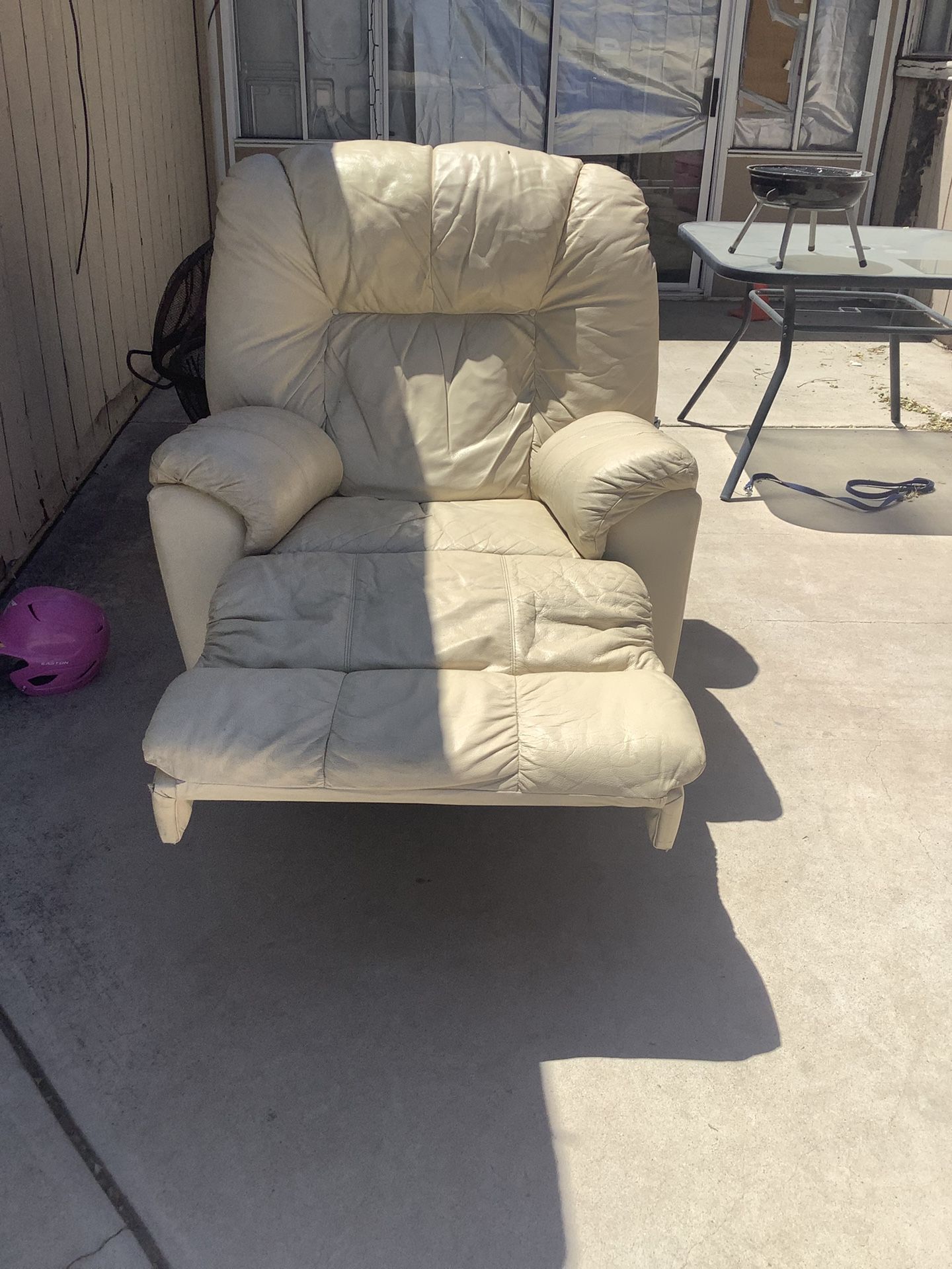 Free Massaging Chair Still Work
