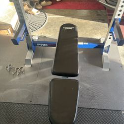 Bench press with weights 
