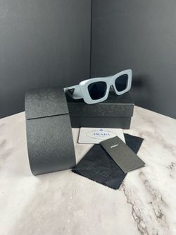 Sunglasses Light Grey Cat-Eye Frame
