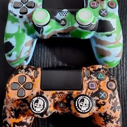 Custom PS4 Controllers 