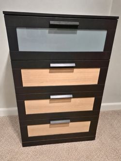 Modern 4-Drawer Dresser Chest