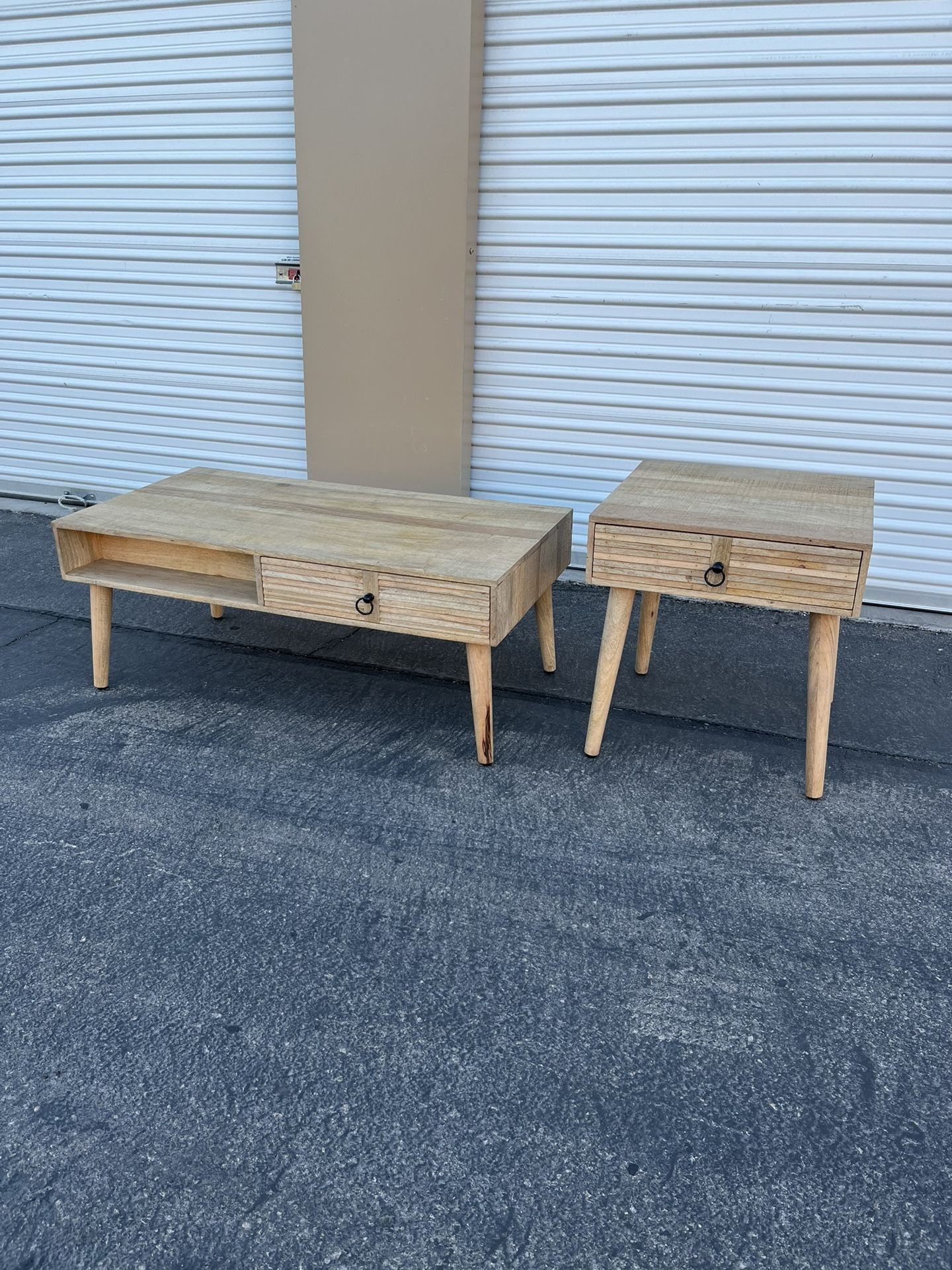 Natural Wood Coffee And End Table Set ( Can Deliver For $10 )