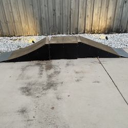 Elevated Outdoor Ramp - Skateboard