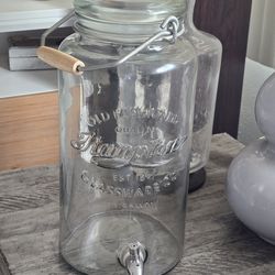 Hampton Glassware Co. 2.5 Gal Beverage Dispenser is a vintage-style jar designed.