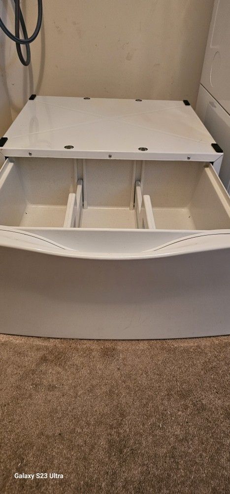 Samsung Frontload White Pedestal 26Lx27W