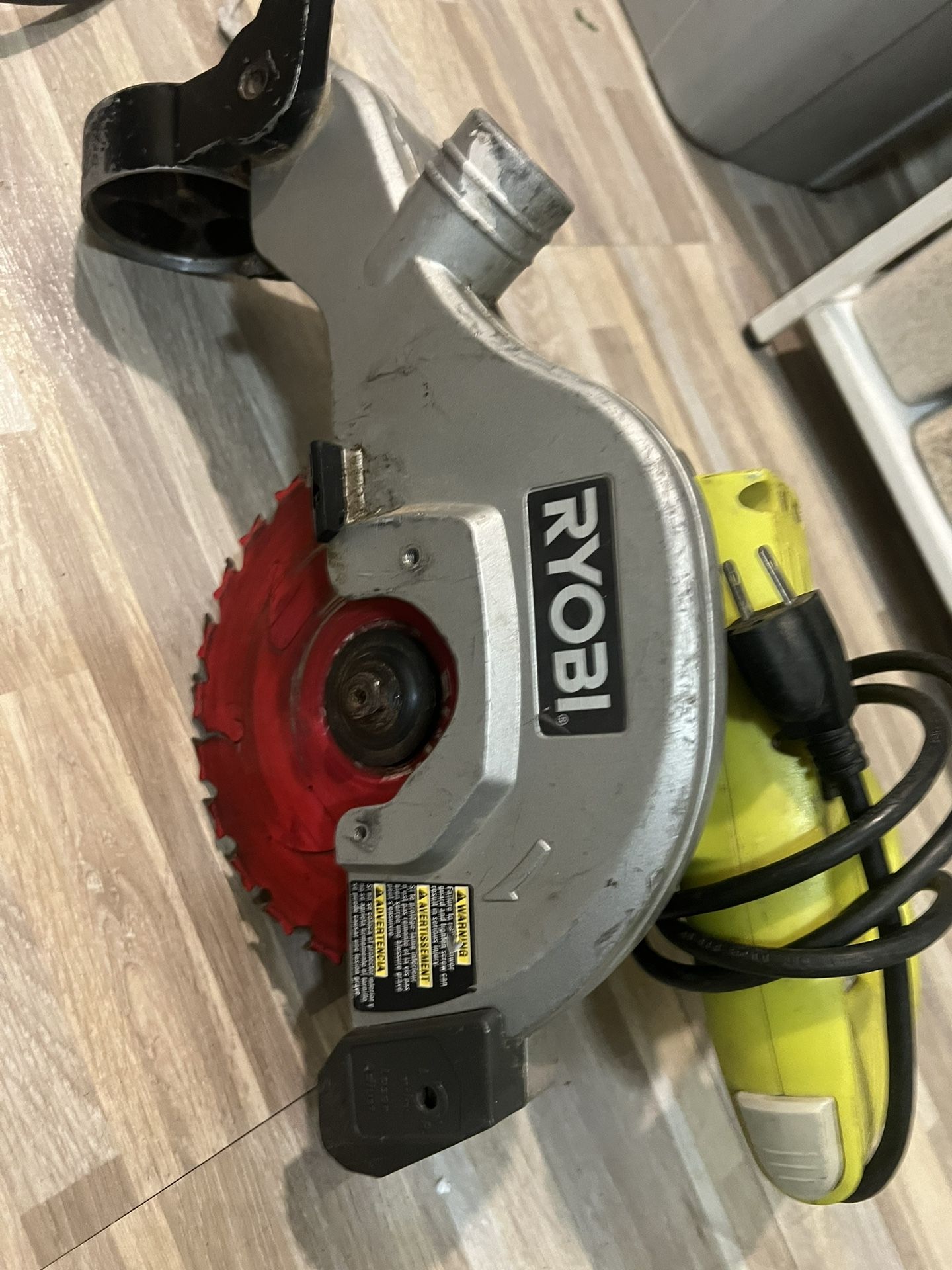 RYOBI SKILL SAW