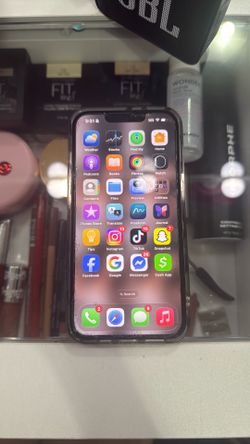 iPhone 16e