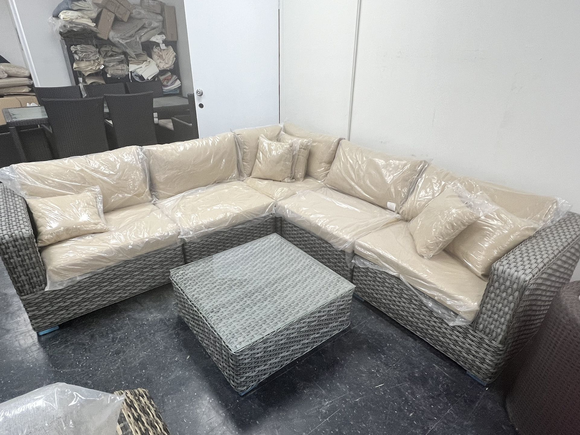 Patio Furniture Large Sectional 100”x100” Gray Wicker And Beige Cushions 