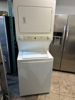 Fully Functional 2022 Kenmore Stackable Washer Machine & Electric 220/240 Volts Dryer Combo 27”