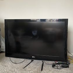 42” Full High Definition 1080p LCD TV (42.0” diagonal)