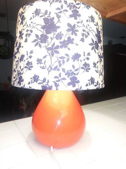 18 in tall lamp. Apopka. $5 porch pick up
