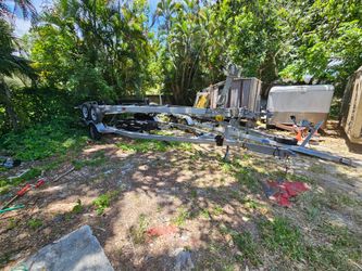 Boat trailer 20ft and 24ft i ha ve 3 left they pulls great clean documentation in hand ✋️ READ DESCRIPTION FIRST, LEA PRIMERO.