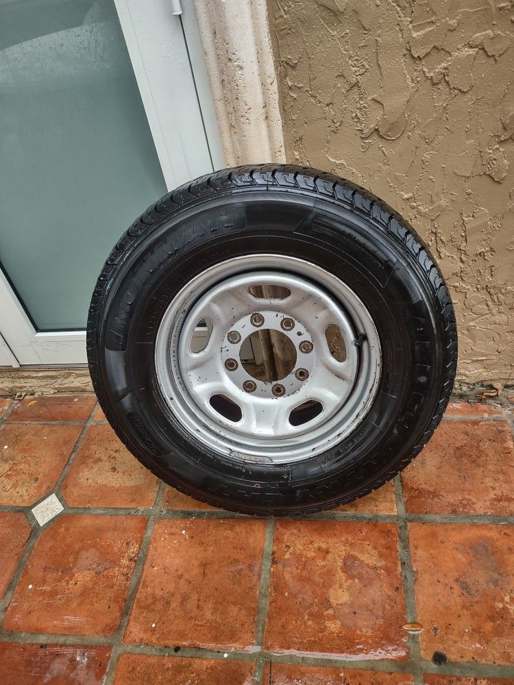 1 Wheel And Tire F250 and 350 Size 17 LT