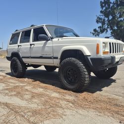 2000 Jeep Cherokee