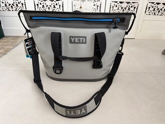 YETI Hopper Two 30 Soft Cooler – Gray/Blue – With Tags