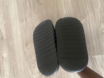Dupe Nike slides
