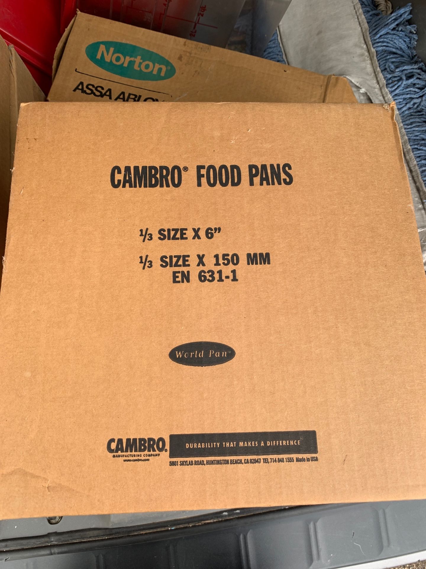 New black Cambro food pans