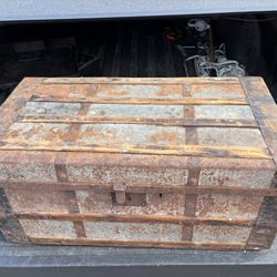 Vintage Trunk